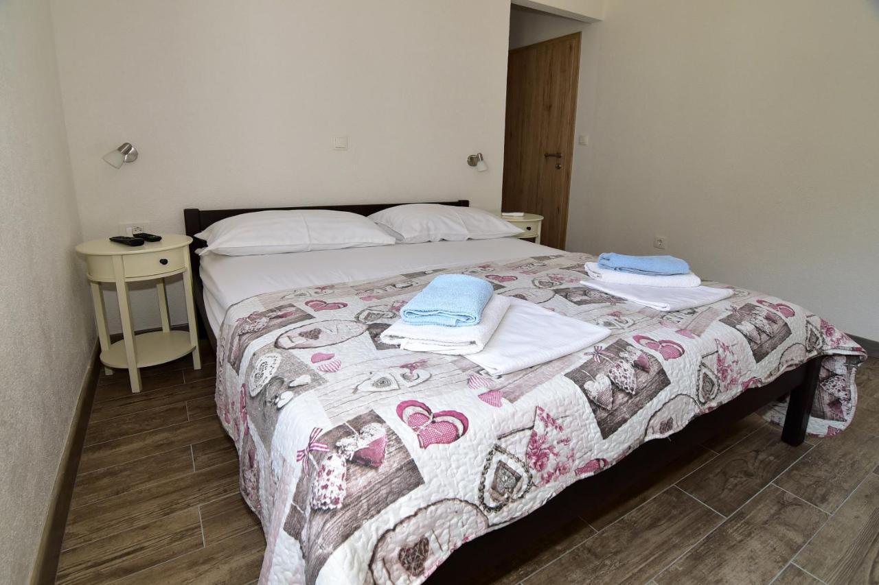 Apartments Dobrinic Makarska Zewnętrze zdjęcie